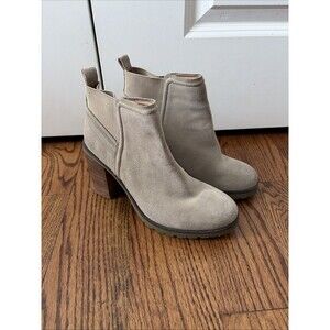 Crevo Charliee Suede Pull-on Ankle Boot Women's Size 8.5